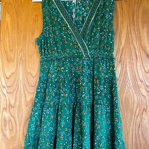 Beautiful midi dress NWT